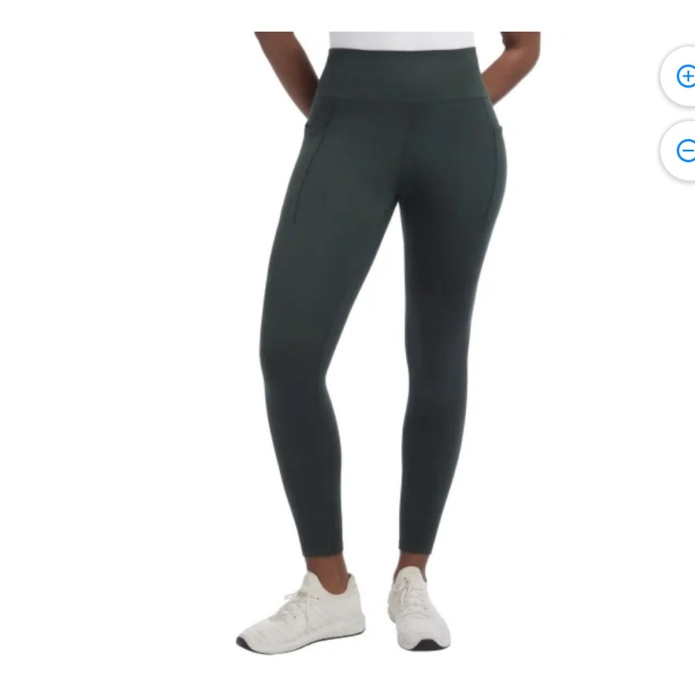 Danskin women’s brushed satin stitch 7/8 legging size extra large. NWT.
